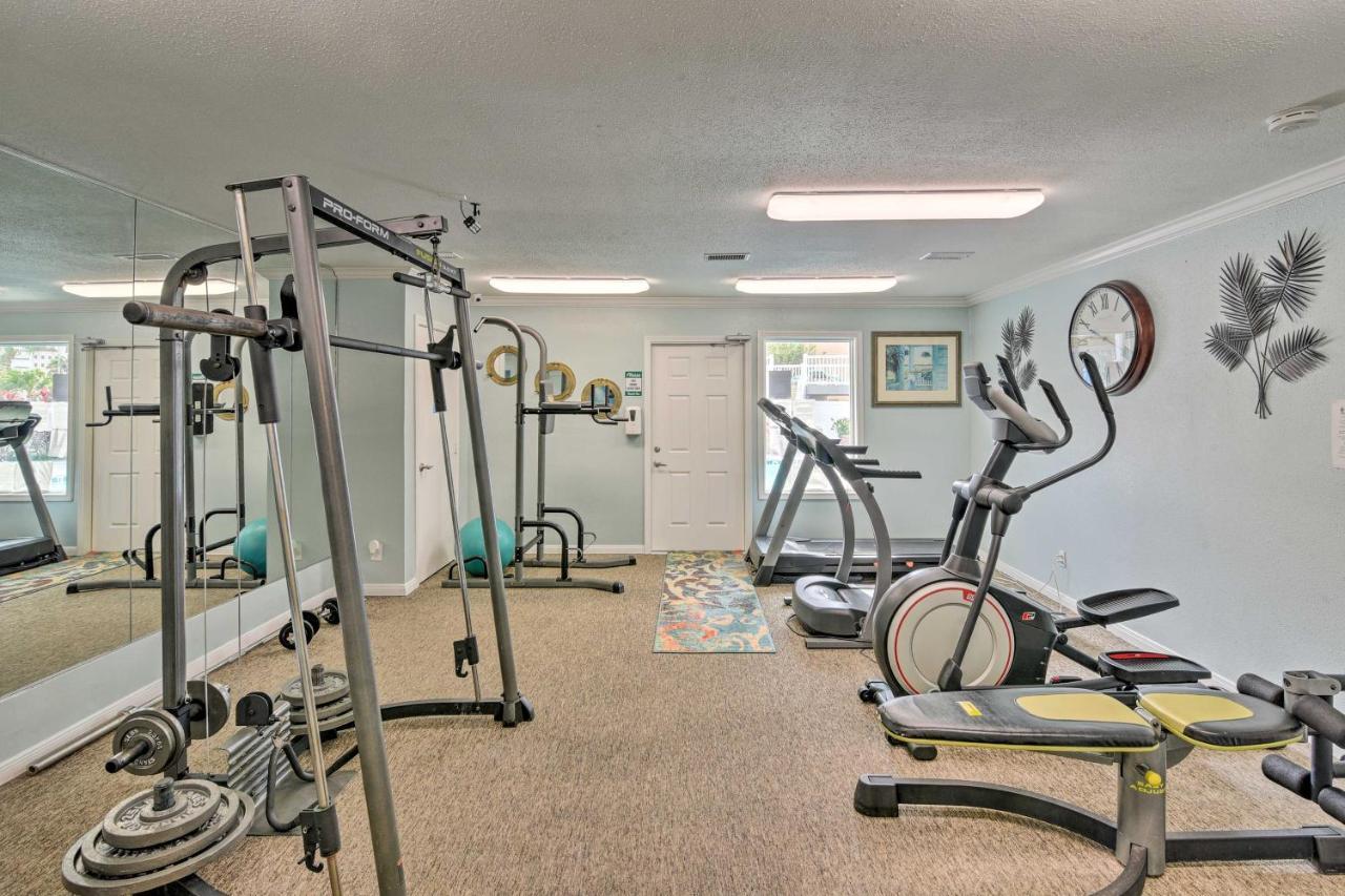 Romantic Retreat Bay View, Pool Access! * Galveston