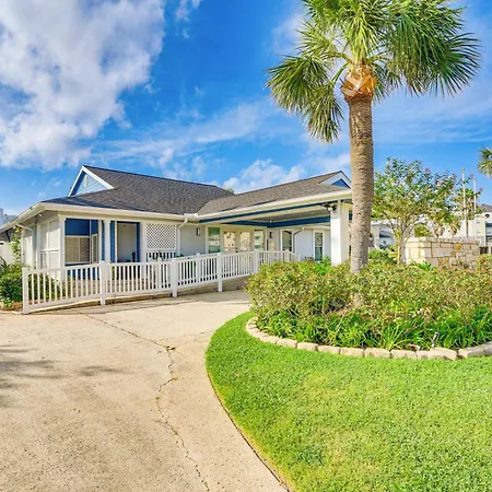 Romantic Galveston Retreat Bay View, Pool Access! Exterior photo
