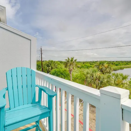 Romantic Galveston Retreat Bay View, Pool Access! Exterior photo